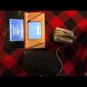 3ds with charging dock and charger and two stylus